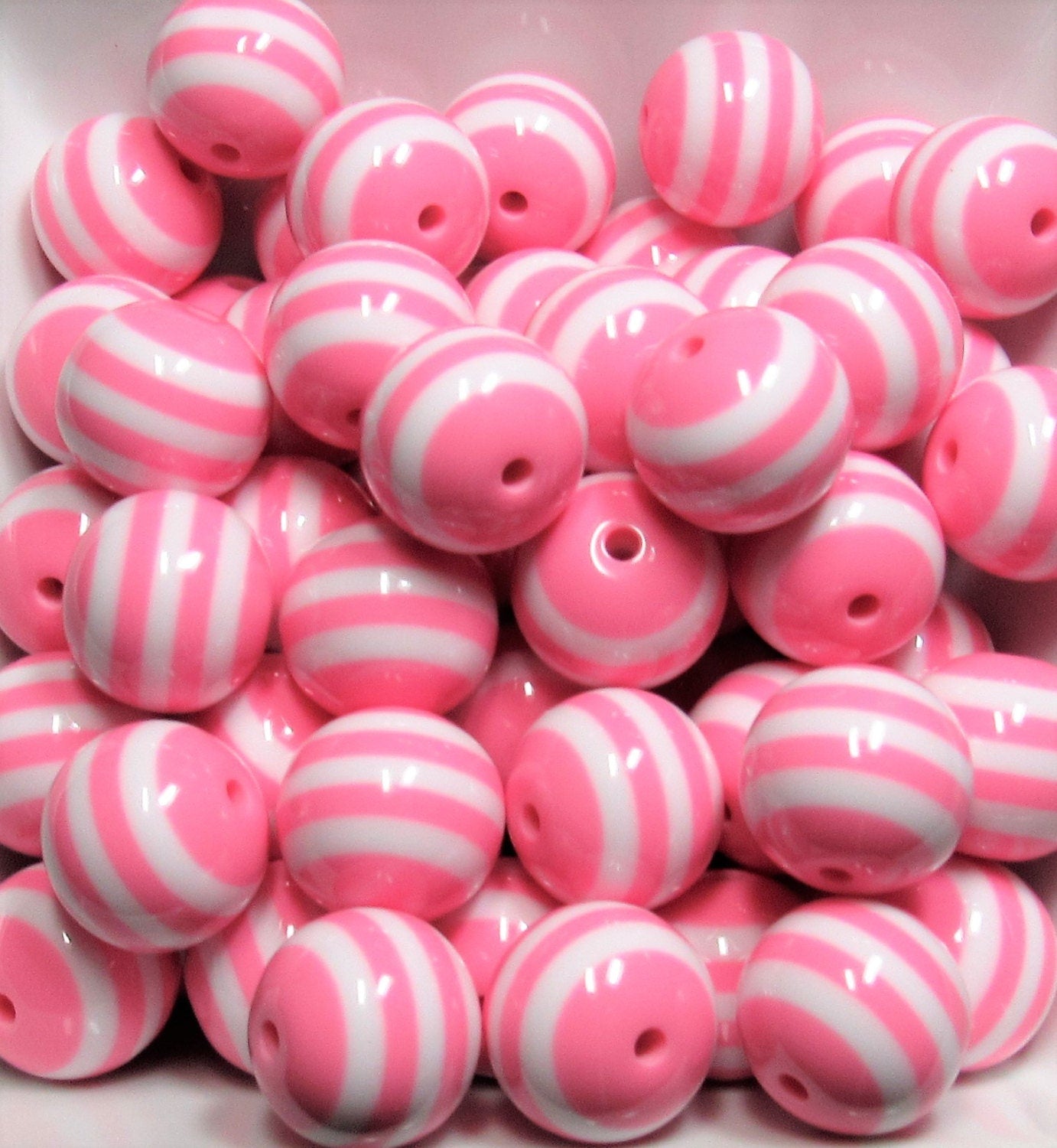 20mm Light Hot Pink Striped Bubblegum Beads, Chunky Beads, Resin Striped Gumball Beads, Chunky Necklace Supply, Bubble Gum Beads