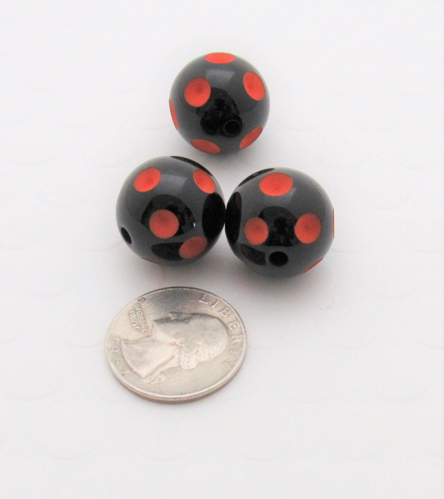 20mm Black With Orange Polka Dot Beads, Bubblegum Beads, Polka Dot Beads, Chunky Acrylic Dotted Beads, Chunk Necklace Supply Bead