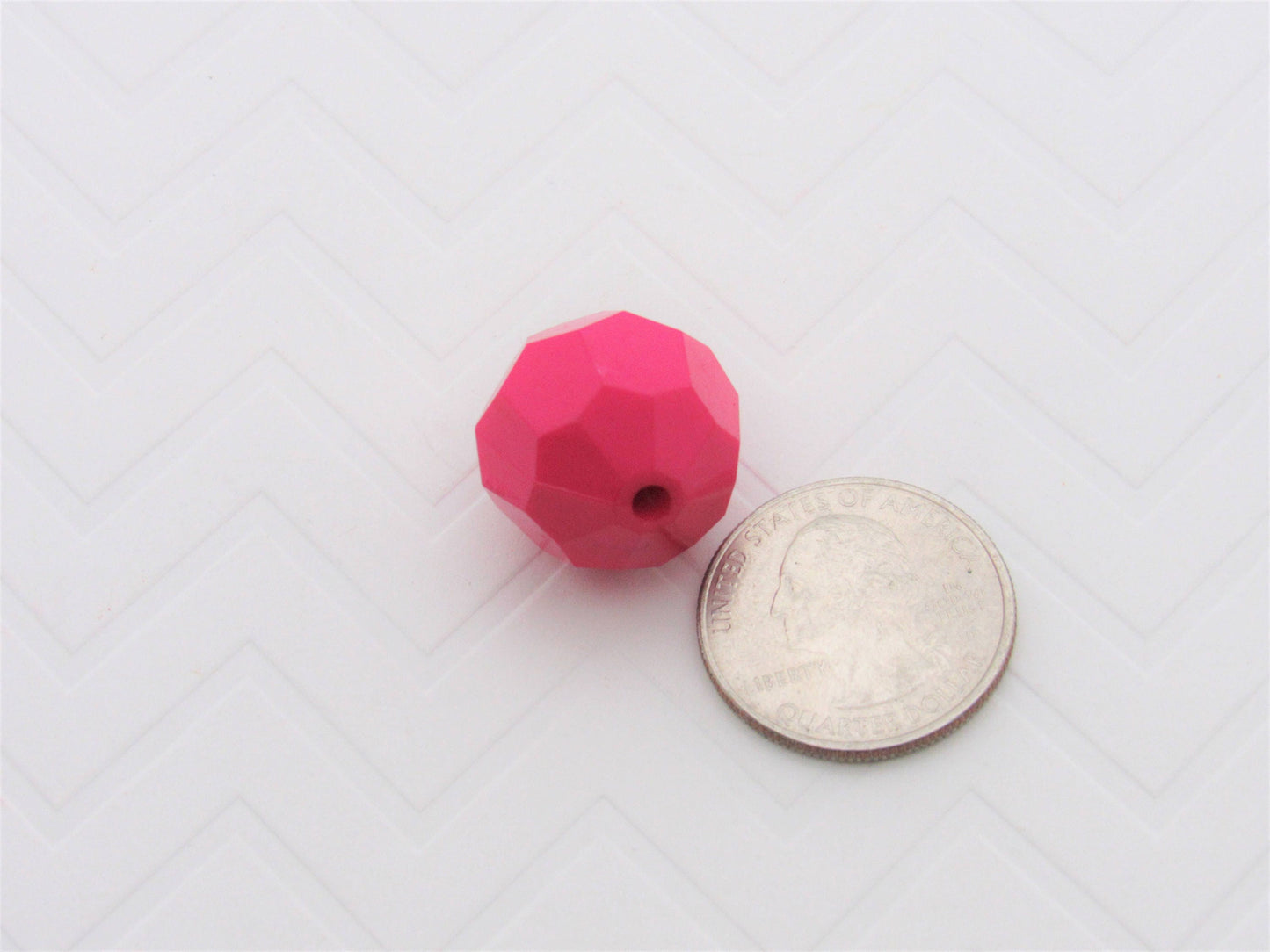 20mm Solid Hot Pink Faceted Beads, 10ct. Bubblegum Beads, Gumball Beads, Acrylic Bead, Bubblegum Bead, Solid Round Bead Chunky Necklace Bead