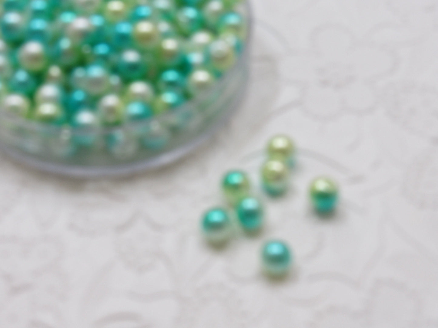 10mm Mermaid 50 Ct Bubblegum Pearls, Green Pearls, Ombre Pearls, Gumball Pearls, Bubblegum Necklace Supply Bead, Jewelry Supply, Supply