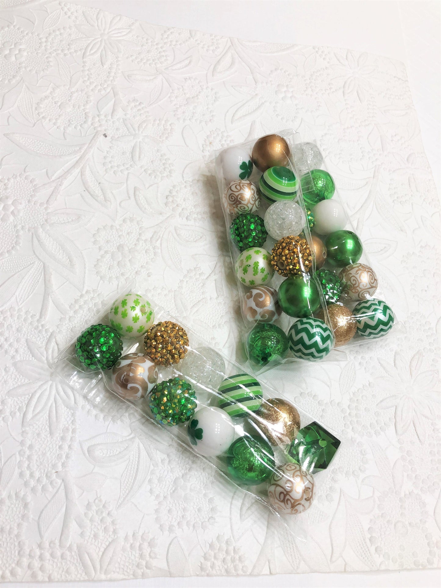 20mm St. Patricks Day Bead Mix, Green Gold White St Patricks Day Beads, Acrylic Bubble Gum Beads, Round Bubblegum Beads Gumball Beads 20mm