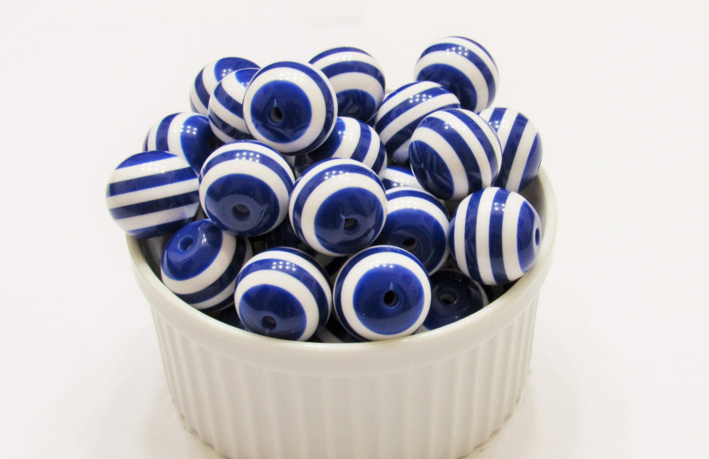Chunky 20mm Dark Blue And White Striped Bubblegum beads, Chunky Bubblegum Beads, Chunky Beads, Gum Ball Beads, Chunky Necklace Supply Bead,