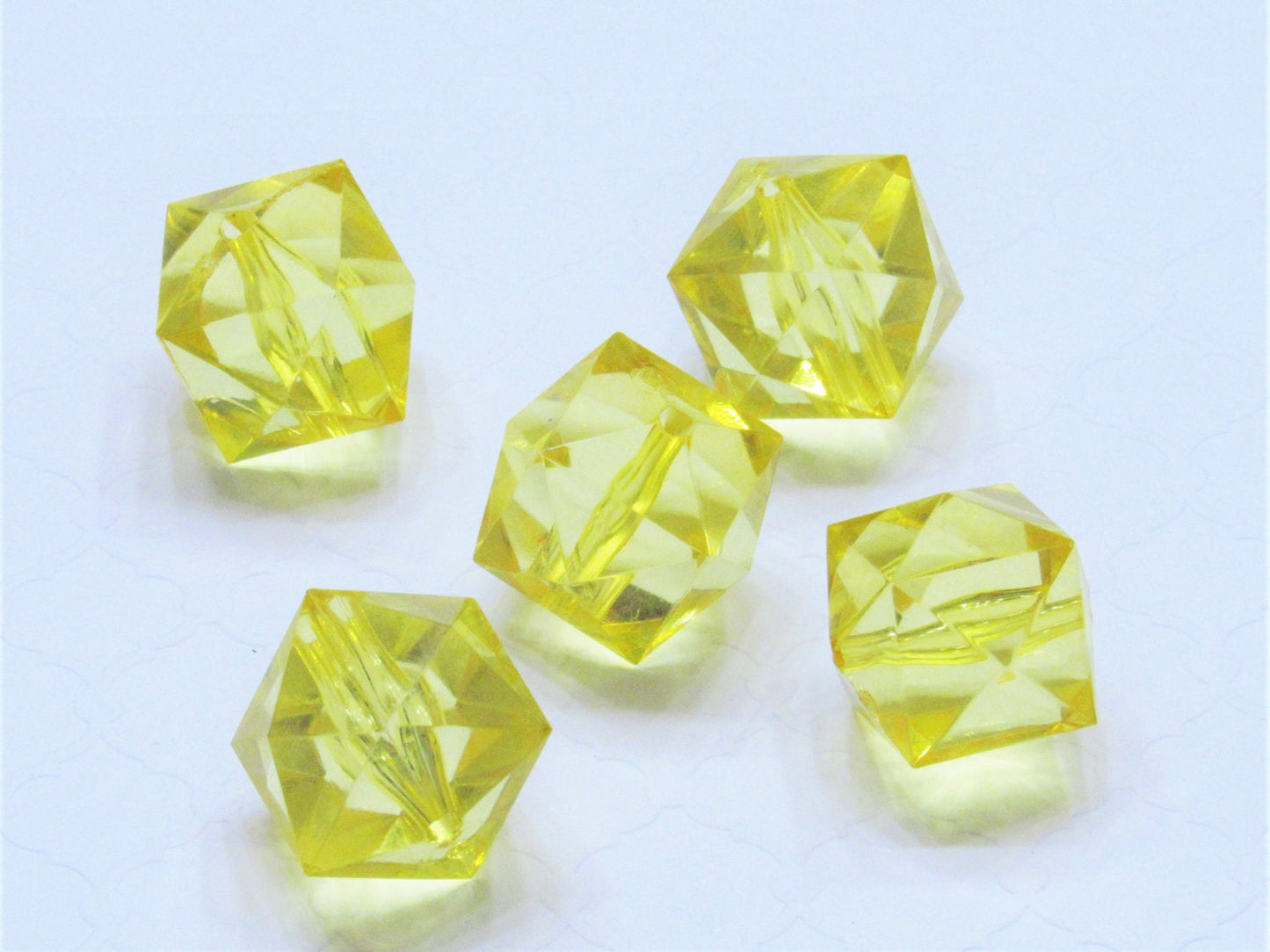 20 mm Yellow Faceted Ice Cube Beads, Chunky Ice Cube Bead, Bubblegum Bead, Square Transparent Beads, Chunky Necklace Bead
