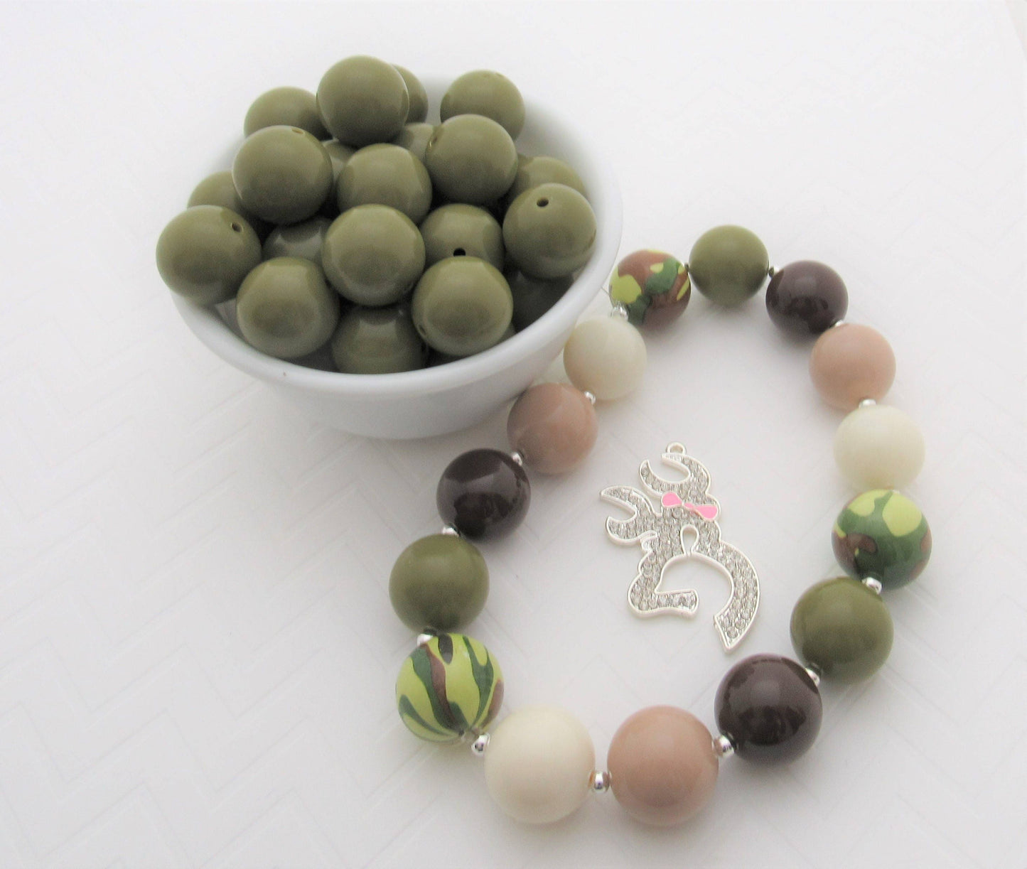 NEW 20mm Olive Green Beads, Chunky Necklace Supply Bead, Round Olive Green Acrylic Beads, Olive Green Bubblegum Beads, Chunky Camo Beads