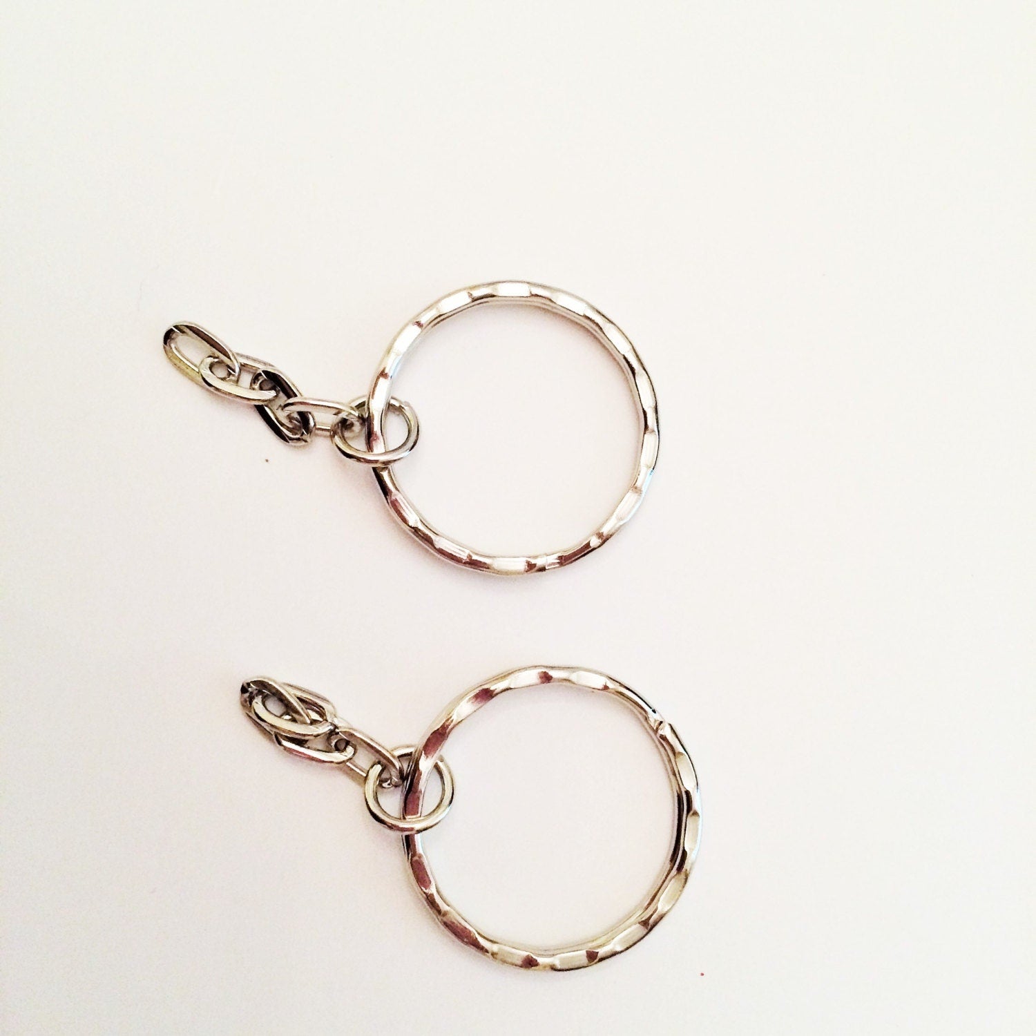2 Silver Tone 25mm Key Rings With 1 Inch Chain, No One Likes To Lose Their keys, But It Happens, Keep A Spare So It Doesn't Happen Again