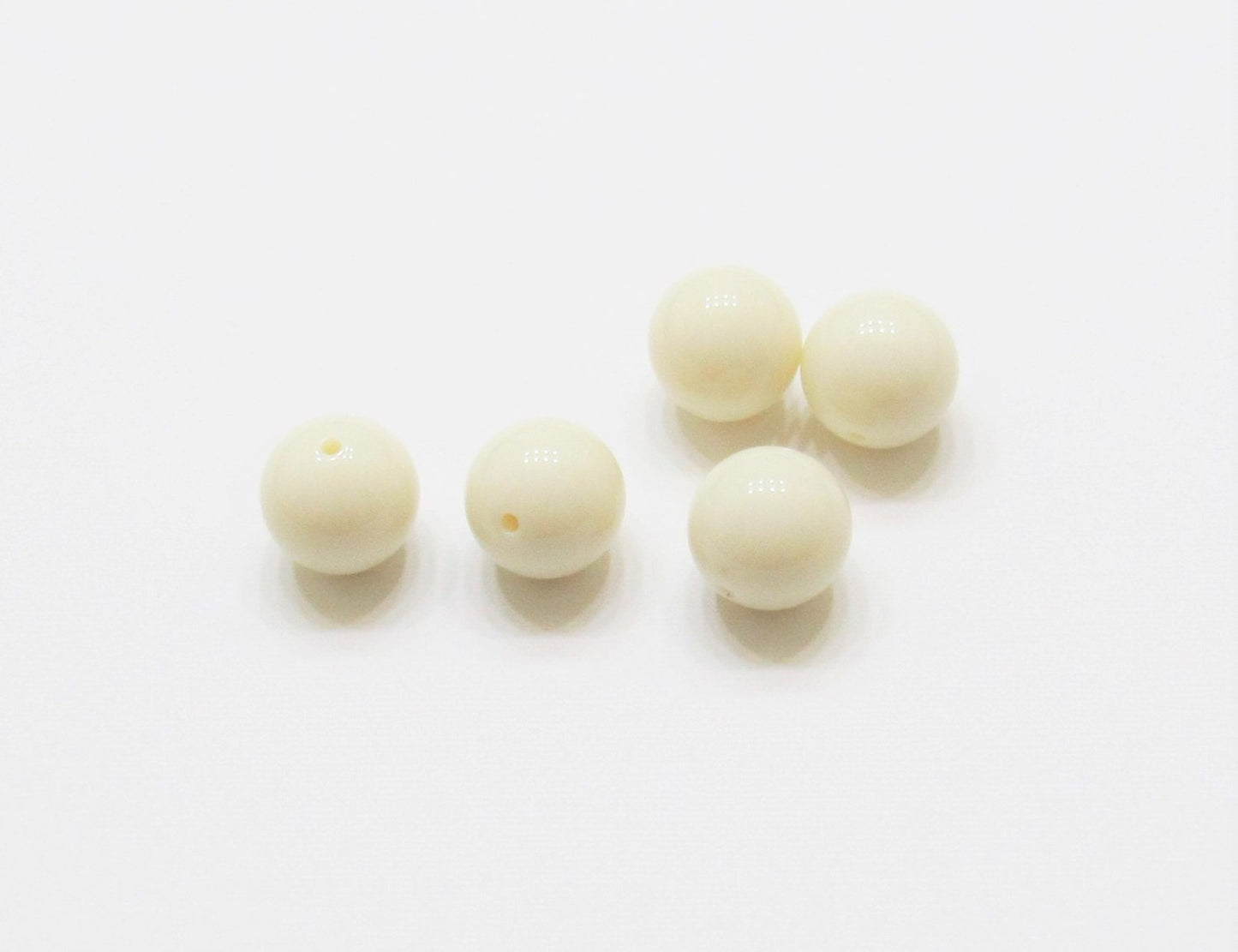 20mm Ivory Bubblegum Beads, Chunky Bubblegum Beads, Solid Acrylic Bubblegum Beads, Chunky Necklace Bead, Ivory Acrylic Bubblegum Beads